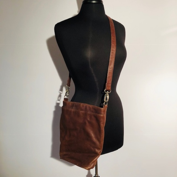 HOBO BROWN LEATHER SHOULDER BAG - GC - Picture 2 of 4